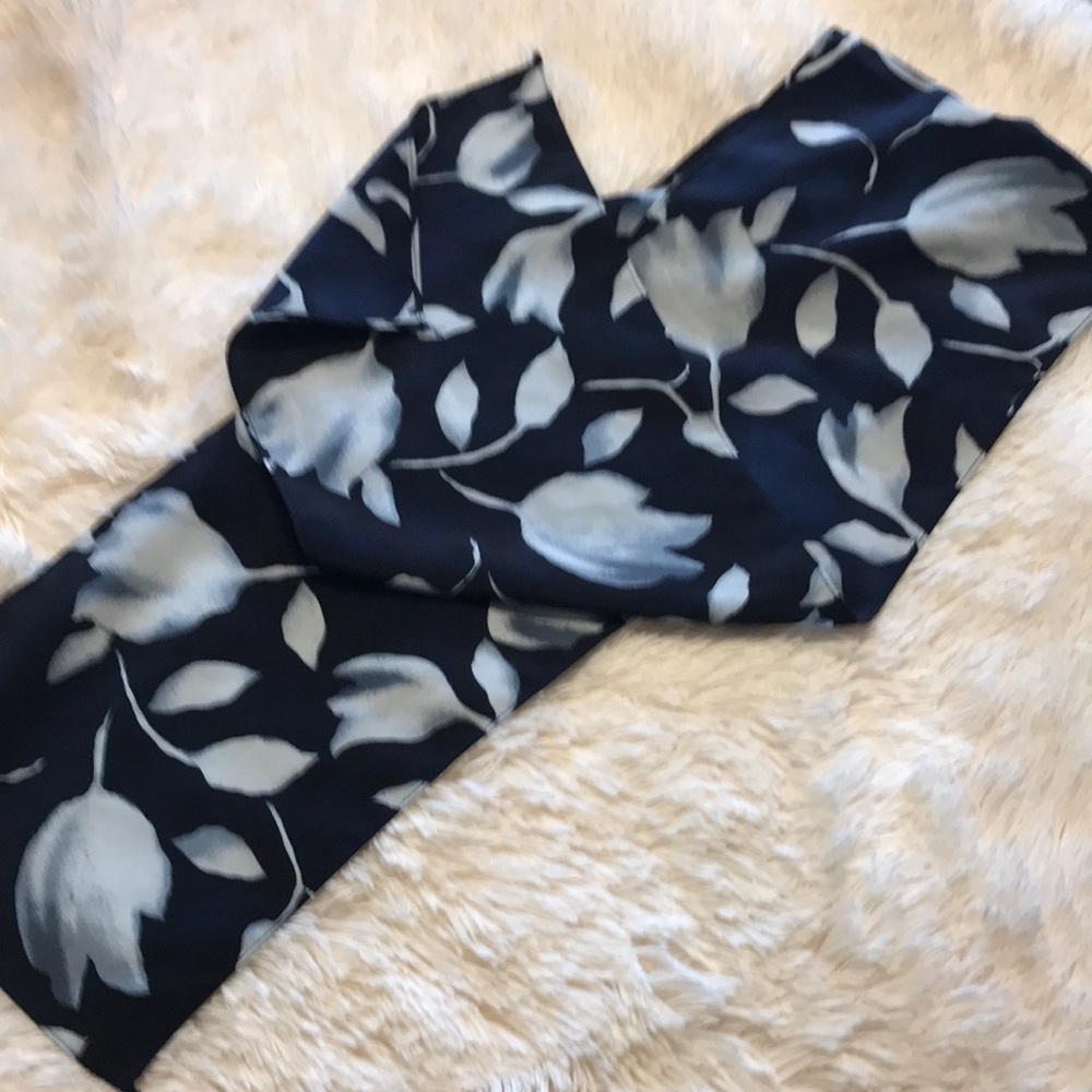 Blue scarf